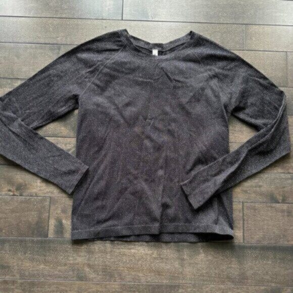 Athleta Momentum Seamless Shine Sparkle Long Sleeve Top - Picture 4 of 5